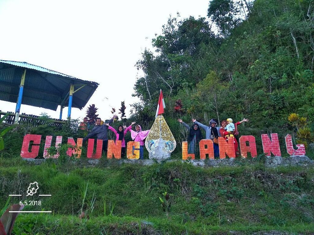 Foto Gunung Lanang